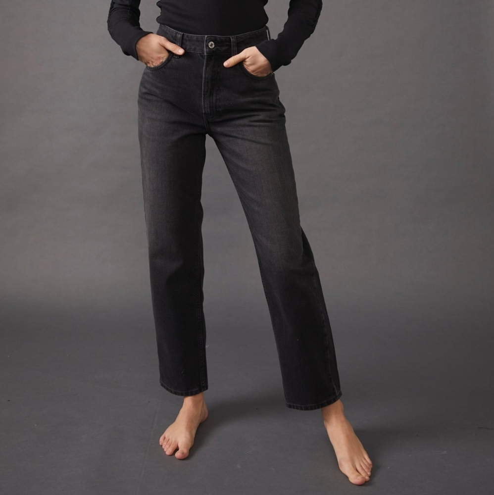 The Pacifica Jean Size 26 Worn Black Denim We the Free High Rise Slim Straight